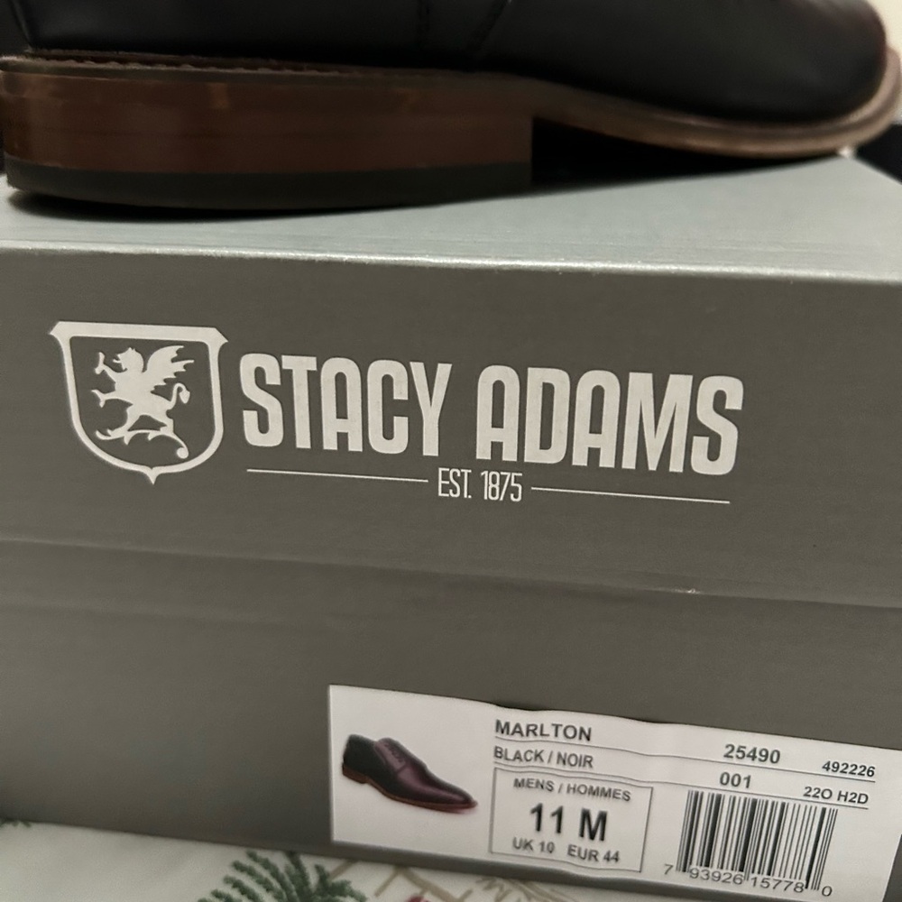 STACY ADAMS Men’s Dress Shoe - Size 11. 

Excellent Condition - Like Brand New